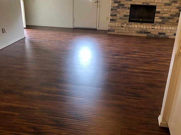 3rd image of 6626 Parkview Ln