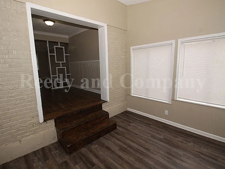 1023 Waring Rd — Photo 11