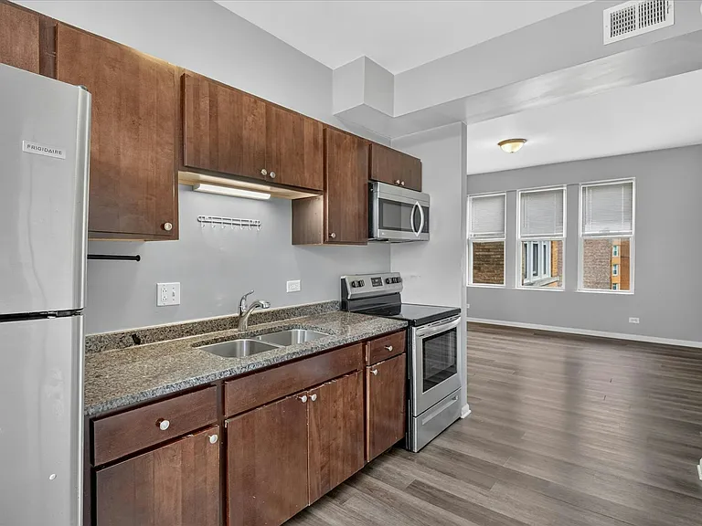 1854 S Central Park Ave #1852-3E — Photo 23