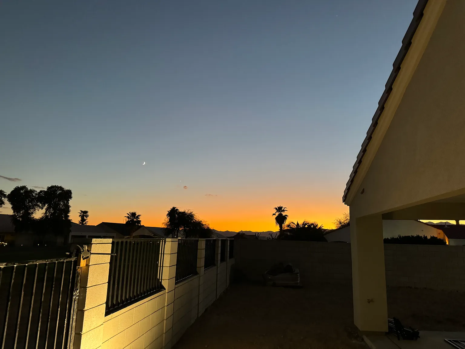 3 bed, 1550 sqft, $2,000 — Photo 2