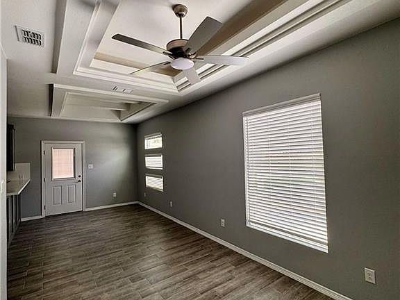 5th image of 413 E Acacia Ave #3