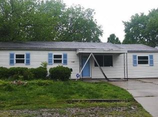 1105 Saint Rose Ln, Cahokia, IL 62206