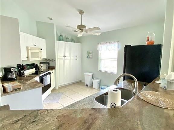 3rd image of 12231 Notting Hill Ln #19