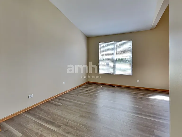1503 Bridgehampton Dr — Photo 6