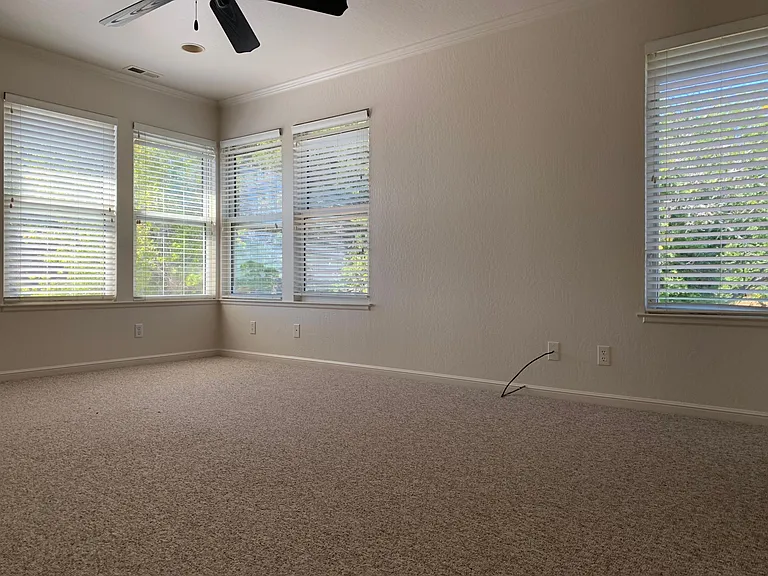 1100 Chadbourne Ave — Photo 9