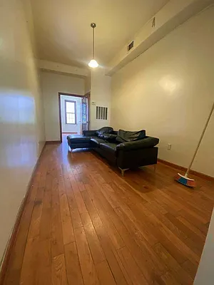 Rented by Hagstrom Management Inc | media 15