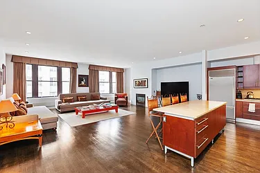 Rented by Domus Realty