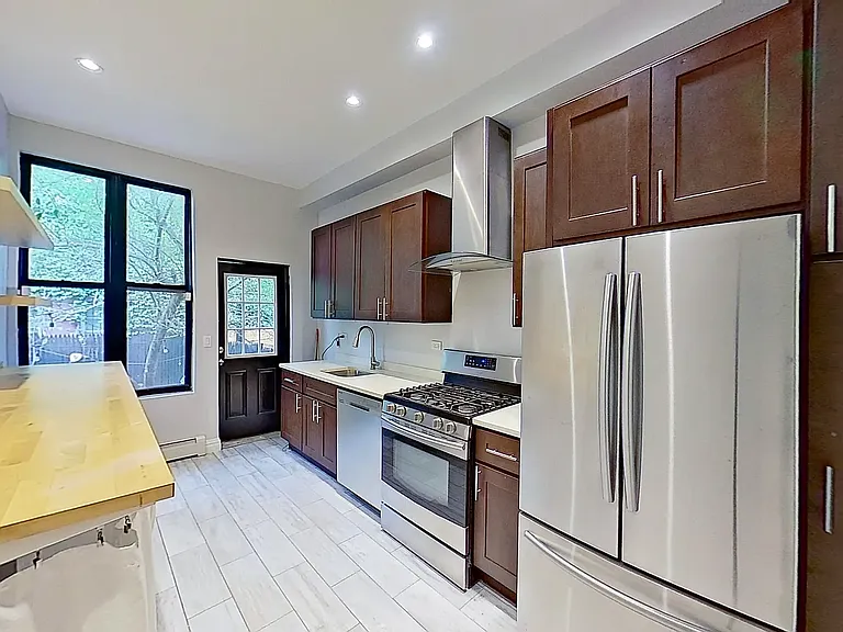 447 Evergreen Ave #1 — Photo 1