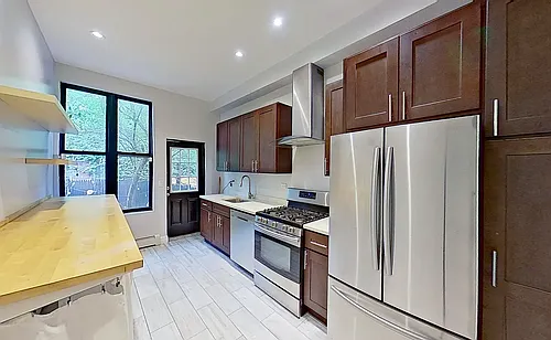447 Evergreen Ave #1 Photo 1