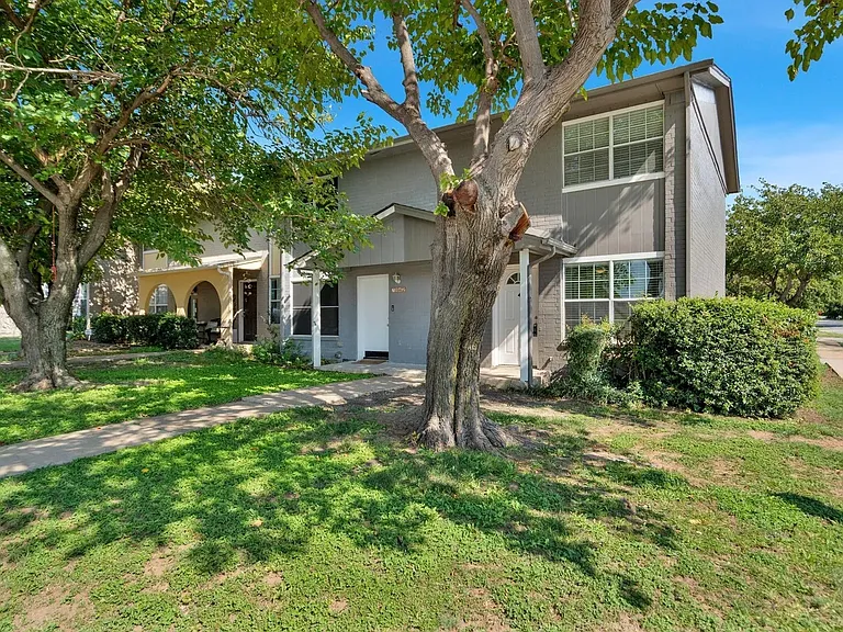 7190 Hickory St — Photo 2