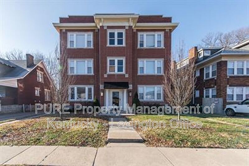 1st image of 262 Kalmia Ave #11