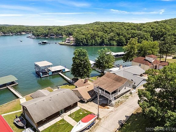 3rd image of 52 Christenson Dr