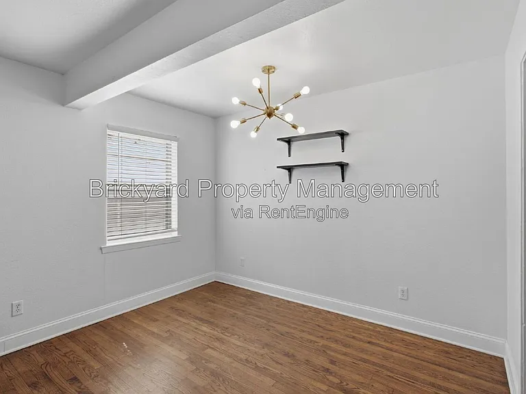 4126 Justice Ln — Photo 7