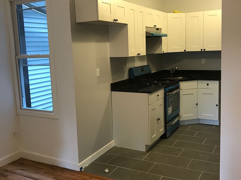 1st image of 80 Layton Ave