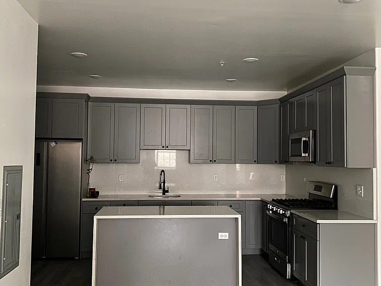950 Main Ave #202 — Photo 11