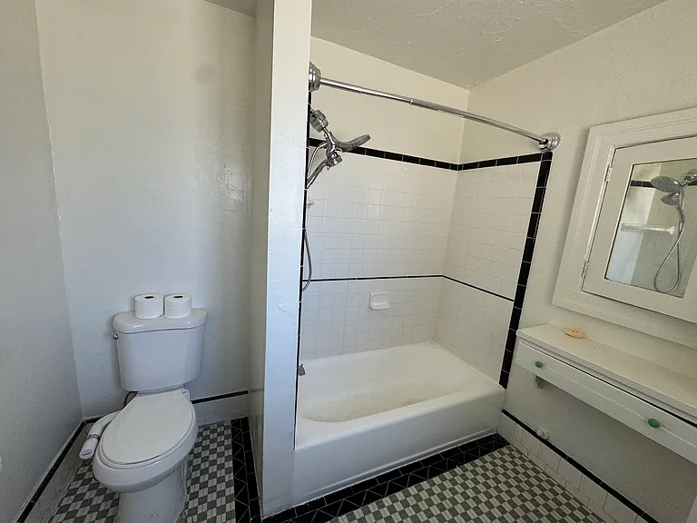 1162 N Madison Ave #1166 — Photo 16