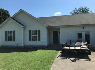 2814 Henderson Ln, Murfreesboro, TN 37130