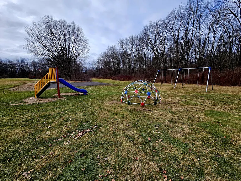 401 Peck Rd #13 — Photo 15