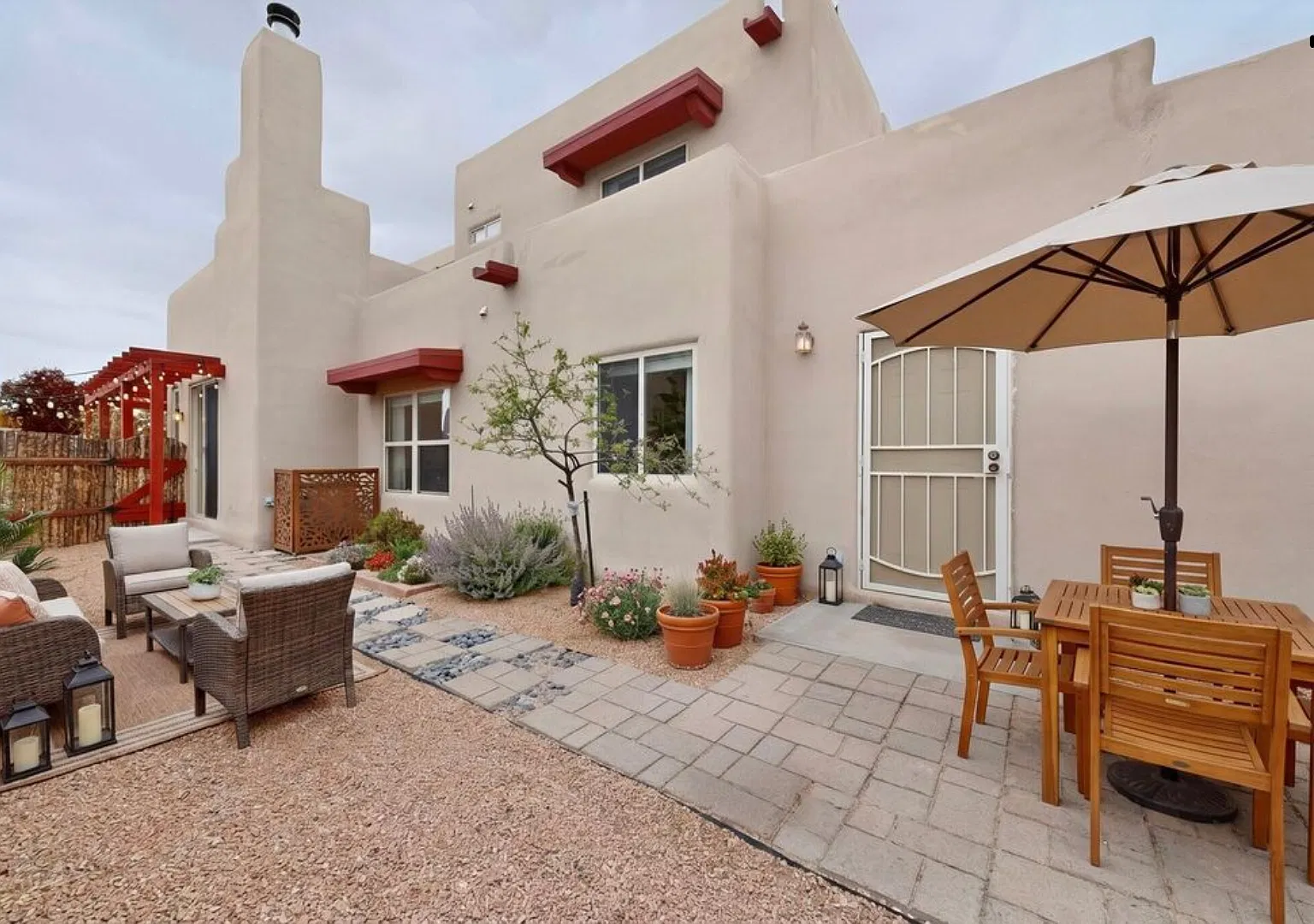 3 bed, 2186 sqft, $2,900 — Photo 1