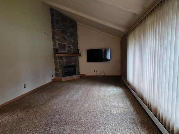 3rd image of 44 Stephens Ct