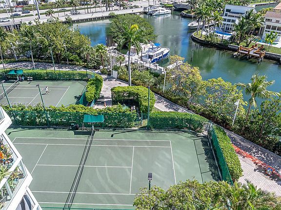 4th image of 16400 Collins Ave APT 744
