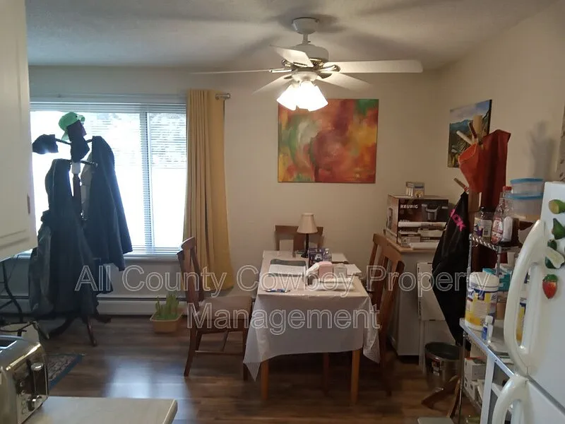 2 bed, 1.0 bath, $1,350 — Photo 4