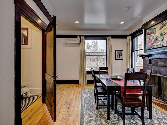 5th image of 712 N 8th St APT 2
