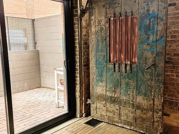 4th image of 1509 Walnut St APT 204