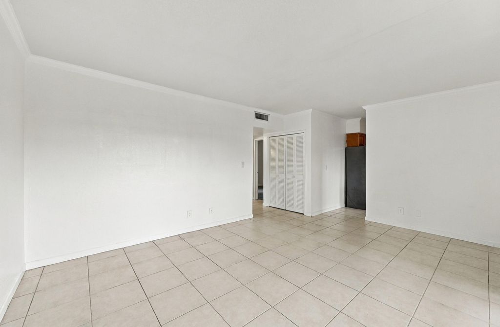 2190 SE 5TH Street #5-B, photo 8
