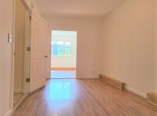 202 31st St #2C, Brooklyn, NY 11232
