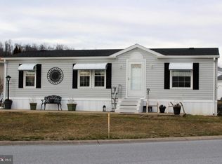 352 Carnation Dr, New Providence, PA 17560