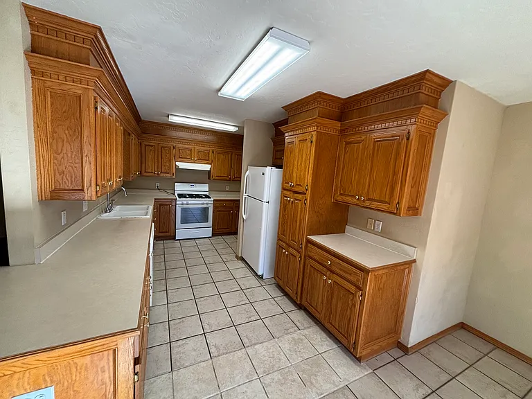 104 W Husband Ct — Photo 15