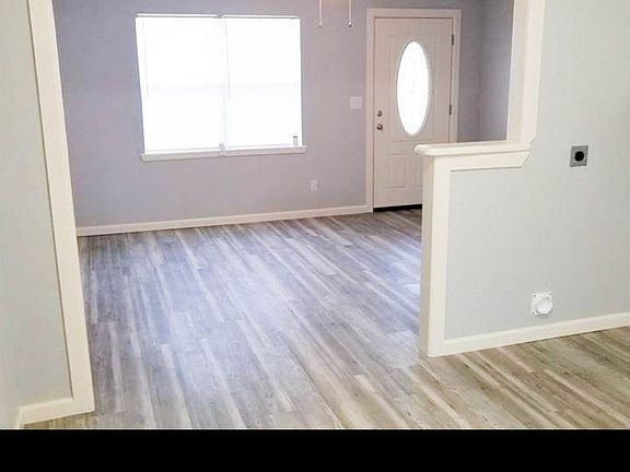4th image of 413 E Morton St