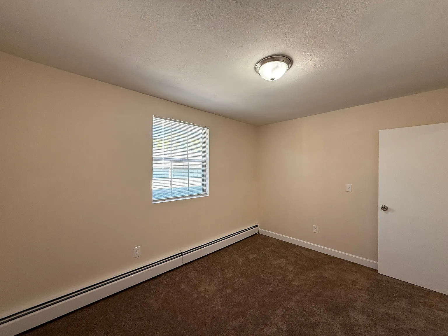 1 bed, 550 sqft, $1,350 — Photo 4