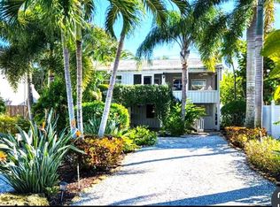 41 84th Ave #2, Treasure Island, FL 33706
