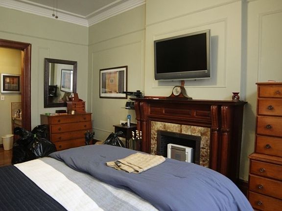 4th image of 647 Saint Marks Ave #1