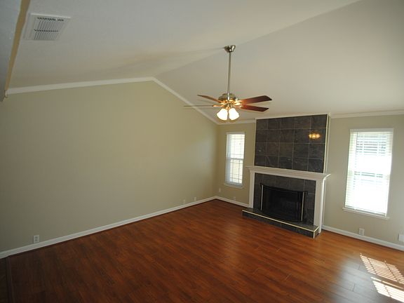 4th image of 5012 Yancy Ct