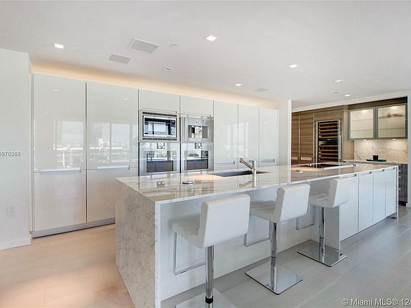 5th image of 321 Ocean Dr #502