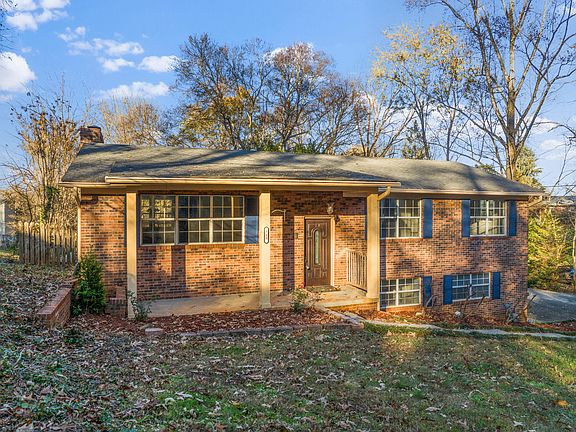 3rd image of 713 Greenwood Dr
