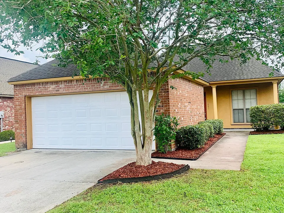 683 Fall Creek Dr