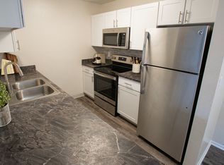 Apres Apartment Homes, Denver, CO 80247