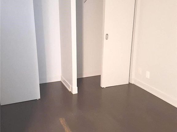 4th image of 21 Nelson St #513