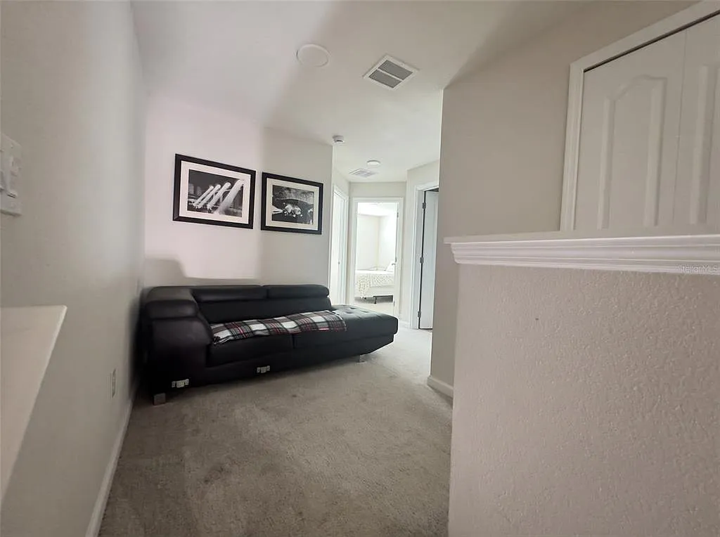 3 bed, 2.5 bath, 1362 sqft, $2,850 — Photo 3