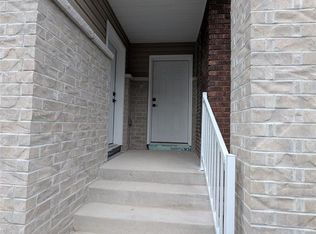 5-926 Giles Blvd E #928, Windsor, ON N9A 4B6