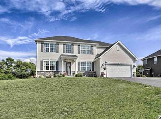 1593 Wind Flower Rd, Chambersburg, PA 17202