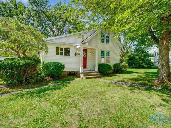 111 High St, Haskins, OH 43525