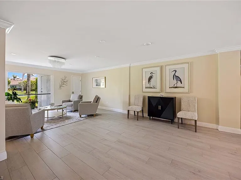 555 Park Shore Dr #B-408 — Photo 3