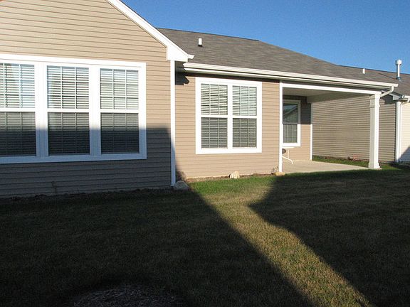 4th image of 615 Washington Dr
