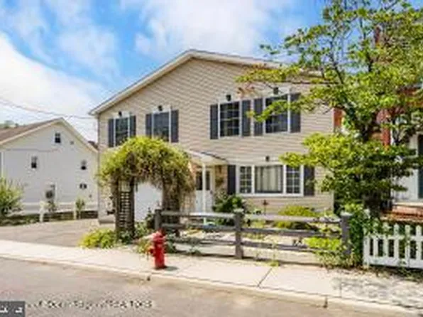 10 Kearney St, Keyport, NJ 07735