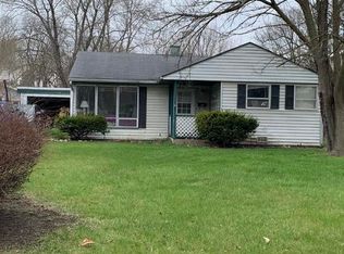 2107 Flicker Ln, Rolling Meadows, IL 60008